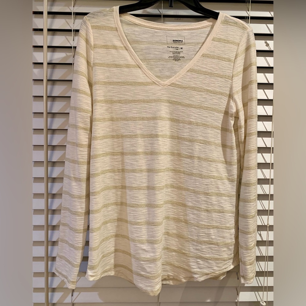 Sonoma The Everyday Tee V Neck Long Sleeve Gold Striped Top Women’s Size Medium
